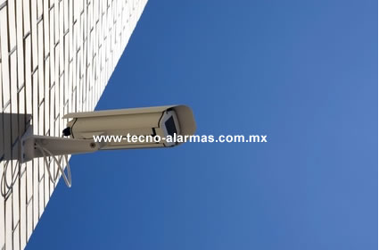 Cámara de Seguridad Para Exteriores de Corto y Largo Alcance